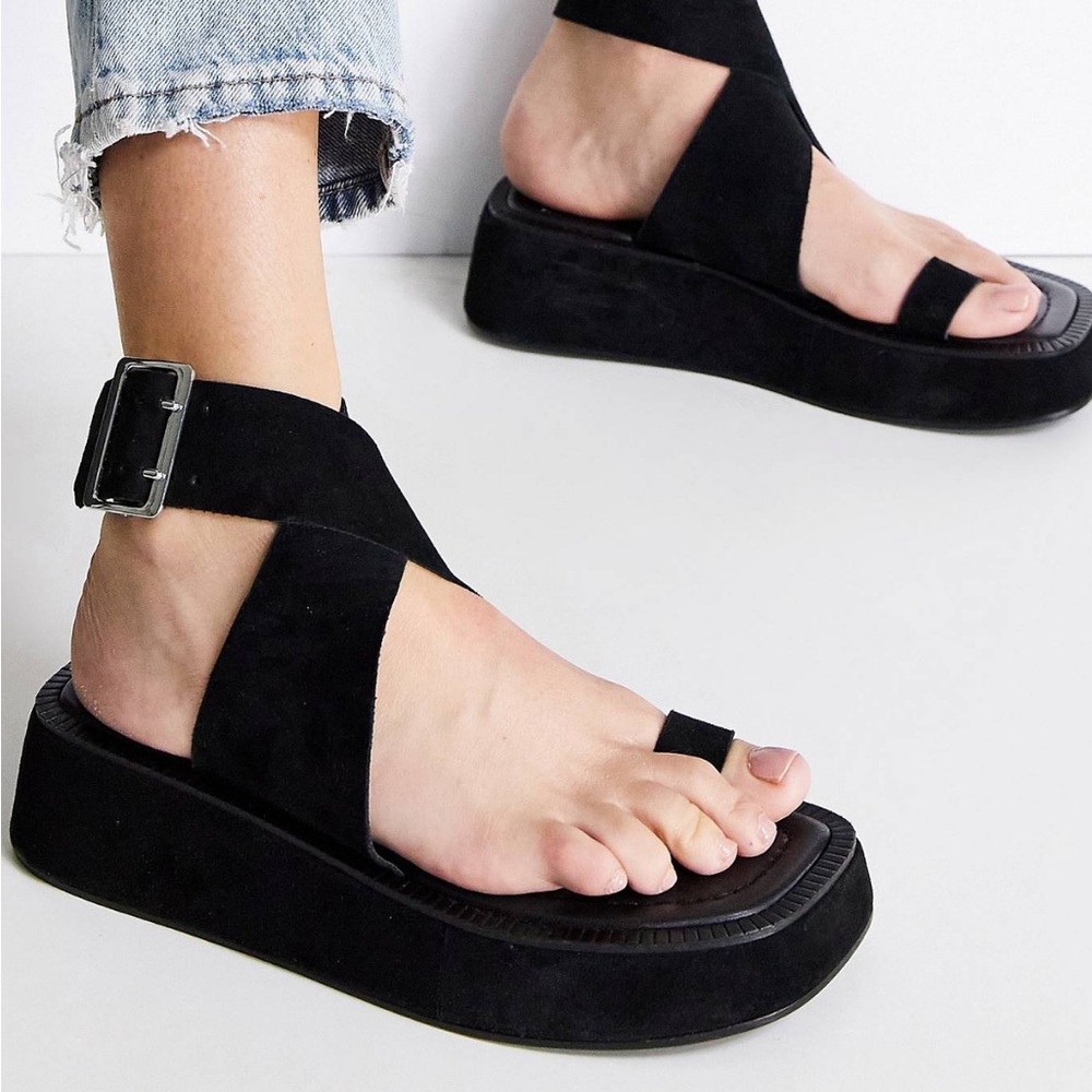 ASOS - Future Premium suede flat sandals in black 5.5US